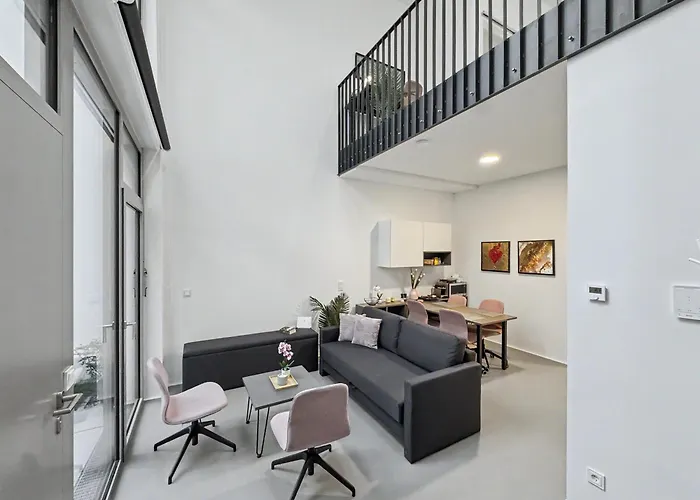 Bauhaus Maisonette - Garten & Terrasse شقة